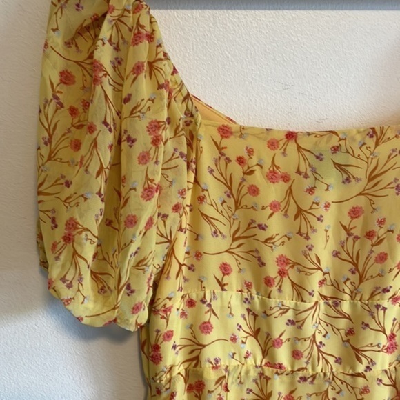 J.O.A. Just One Answer Puff Sleeve Midi Dress Women’s Size Medium Floral Yellow - Picture 7 of 11